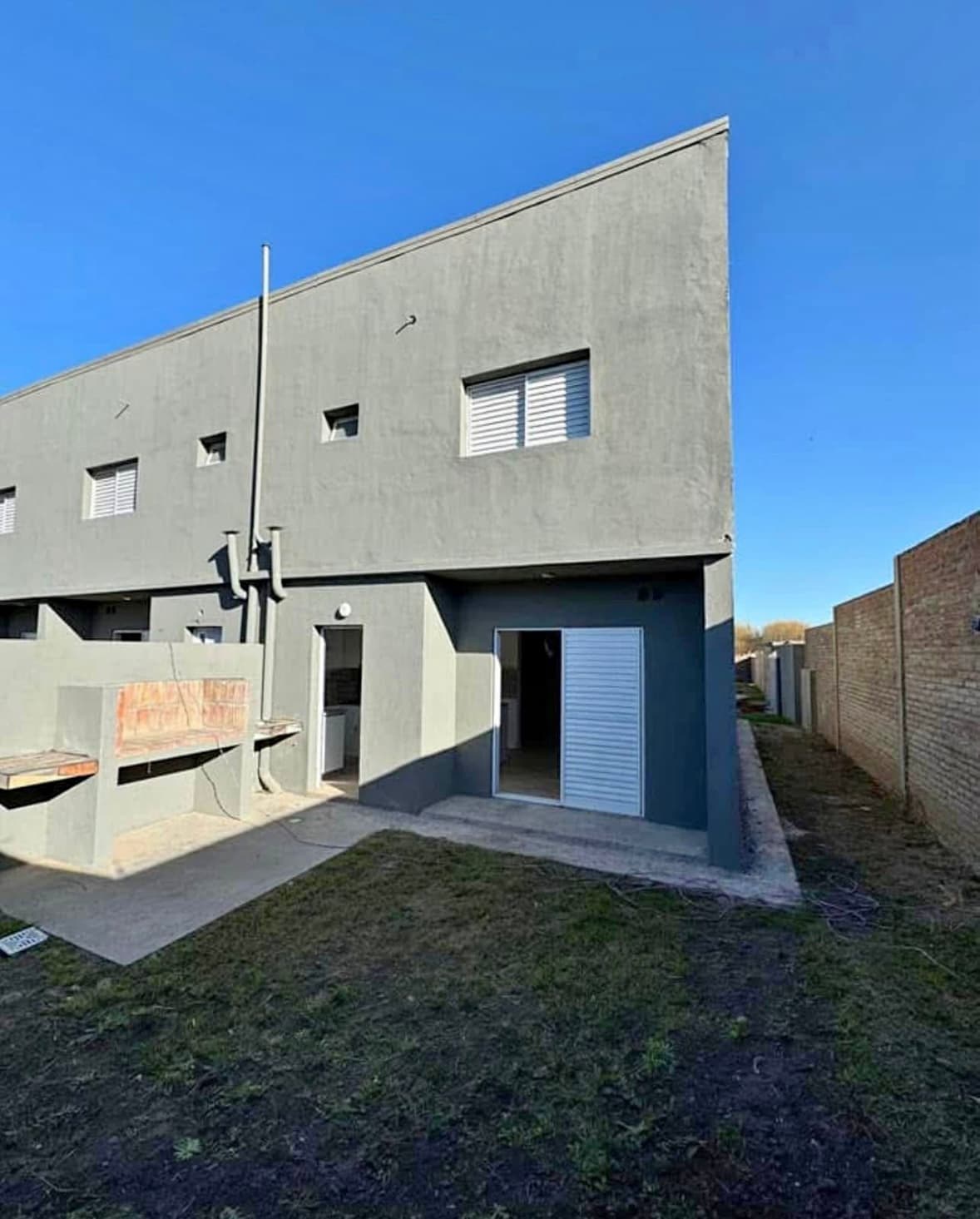 🏡 Venta de dúplex en complejo cerrado 📍 Ubicado sobre Av. Zanni al 2550 - foto 2
