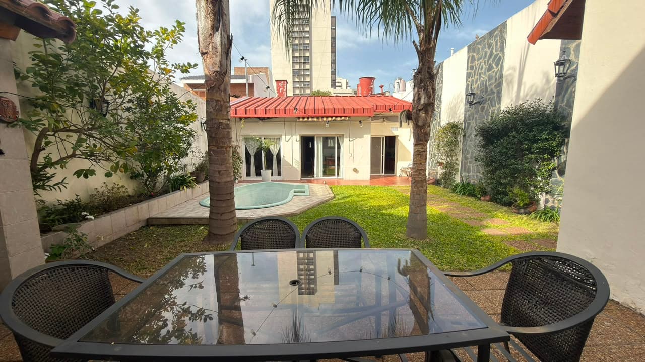 VENTA - Casa zona parque - foto 1